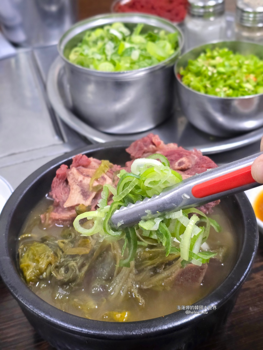 東大門,東大門ddp,東大門歷史文化公園,東大門美食,牛肉湯,牛骨湯,解酒湯,韓國旅行,韓國旅遊,韓國美食,韓國自由行,首爾旅行,首爾旅遊,首爾美食,首爾自由行,首爾遊／宿 @Helena's Blog