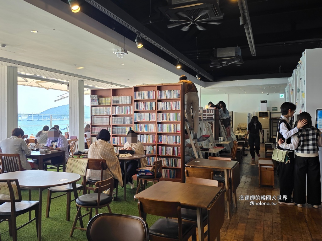 廣安里,海景咖啡,漫畫咖啡,金蓮山,釜山,釜山咖啡店,釜山旅行,釜山旅遊,釜山美食,釜山自由行,釜山遊／宿,韓國,韓國咖啡店,韓國旅行,韓國旅遊,韓國自由行 @Helena's Blog